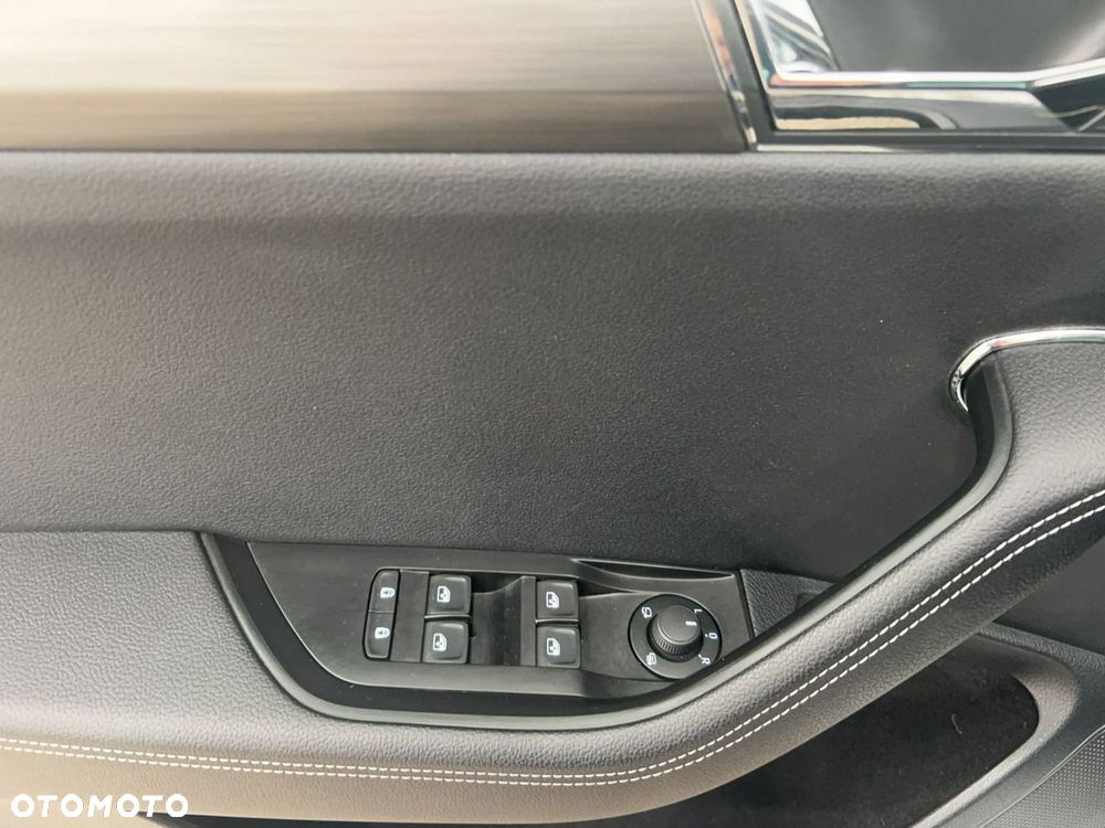 Skoda Superb 2.0 TDI SCR Style DSG - 13