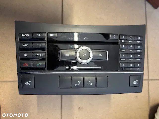 RADIO RADIOODTWARZACZ MERCEDES E KLASA W212 A2129063001 - 1