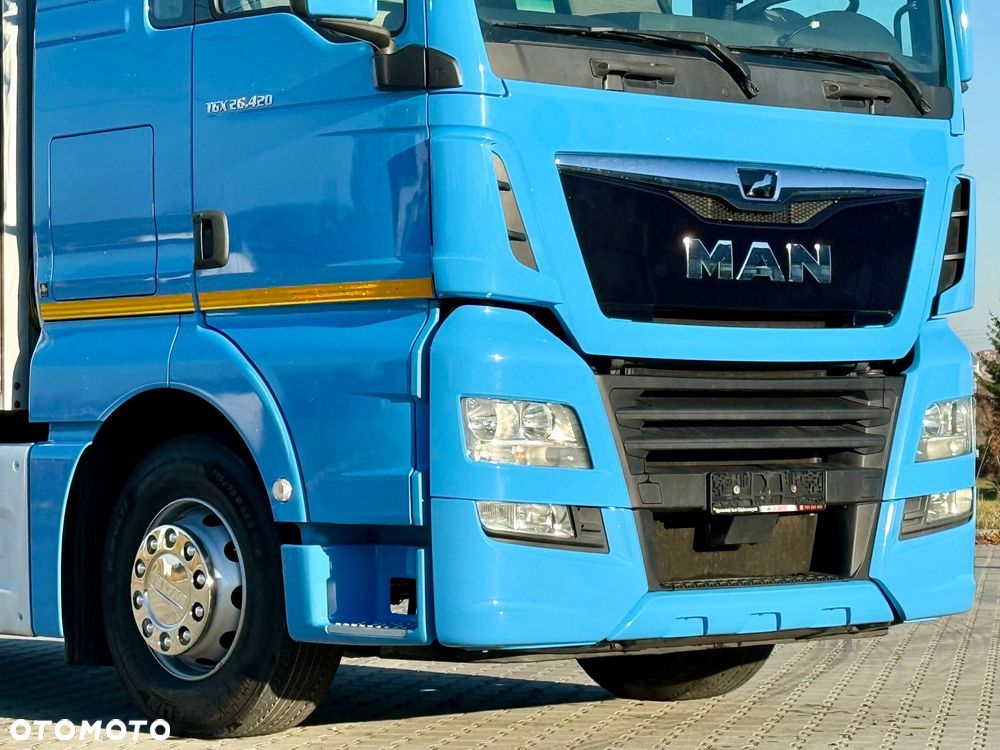 MAN TGX 26.420 / FIRANKA / WINDA / 23 EUROPALETY / 6x2 / AUTOMAT / EURO 6 / OŚ PODNOSZONA / DUŻA KABINA / 2019 ROK - 12