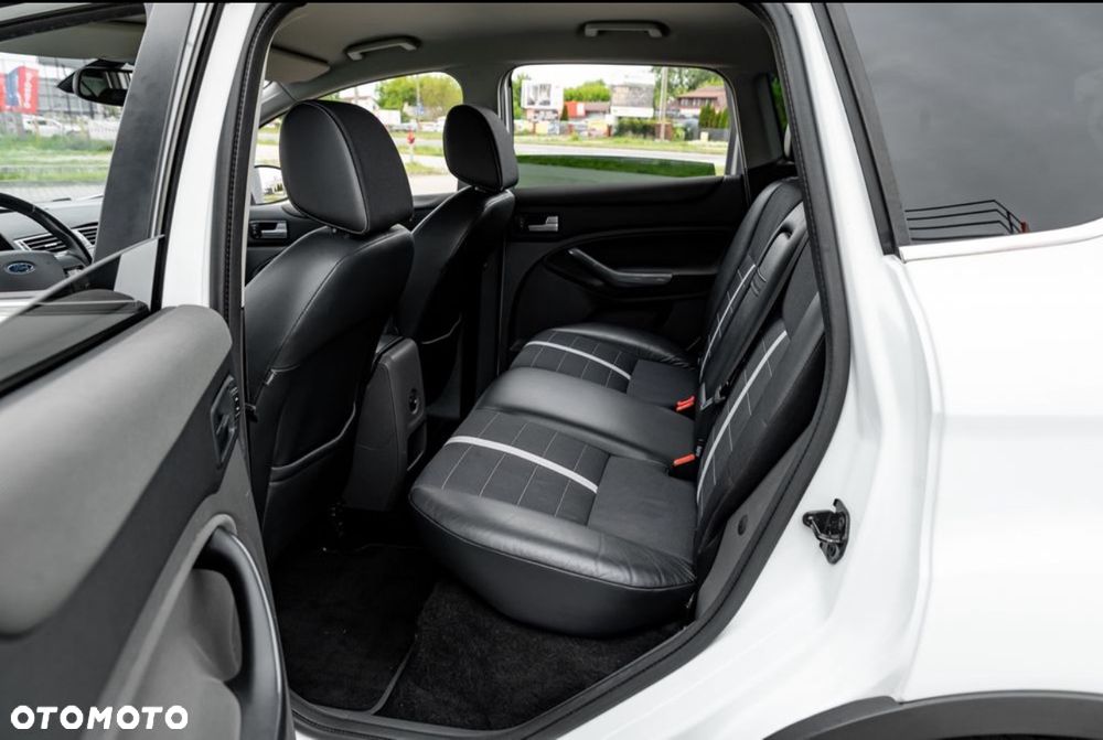 Ford Kuga 2.5 4x4 Titanium - 21