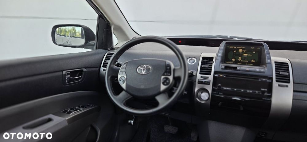 Toyota Prius 1.5 VVT-i Sol - 24