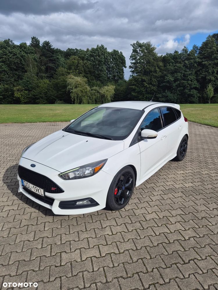 Ford Focus 2.0 EcoBoost ST - 17