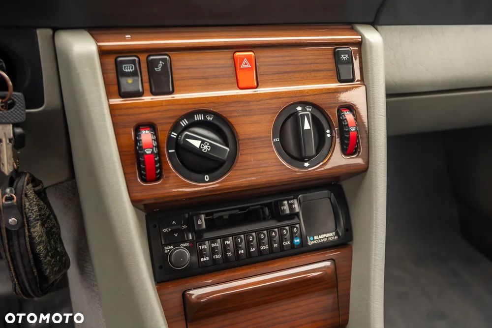 Mercedes-Benz W124 (1984-1993) - 25