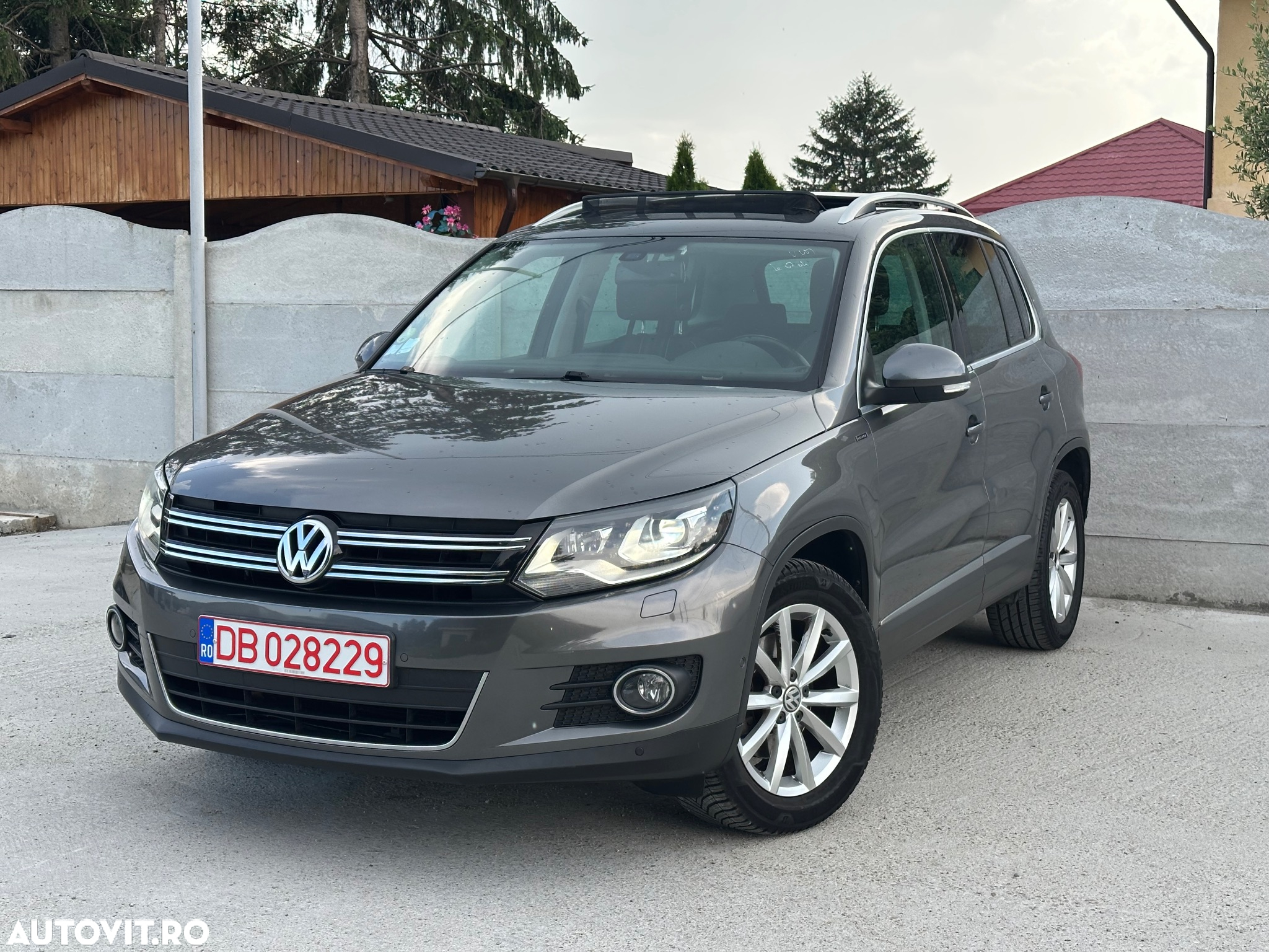 Volkswagen Tiguan - 17