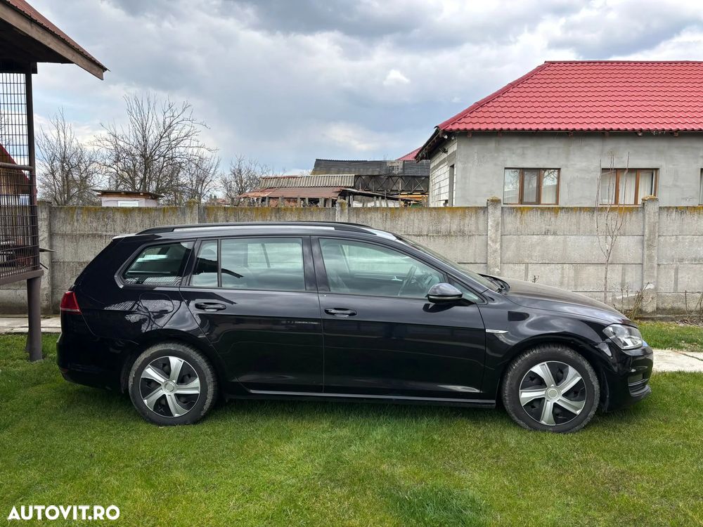 Volkswagen Golf 1.6 TDI BlueMotion Technology Comfortline - 19