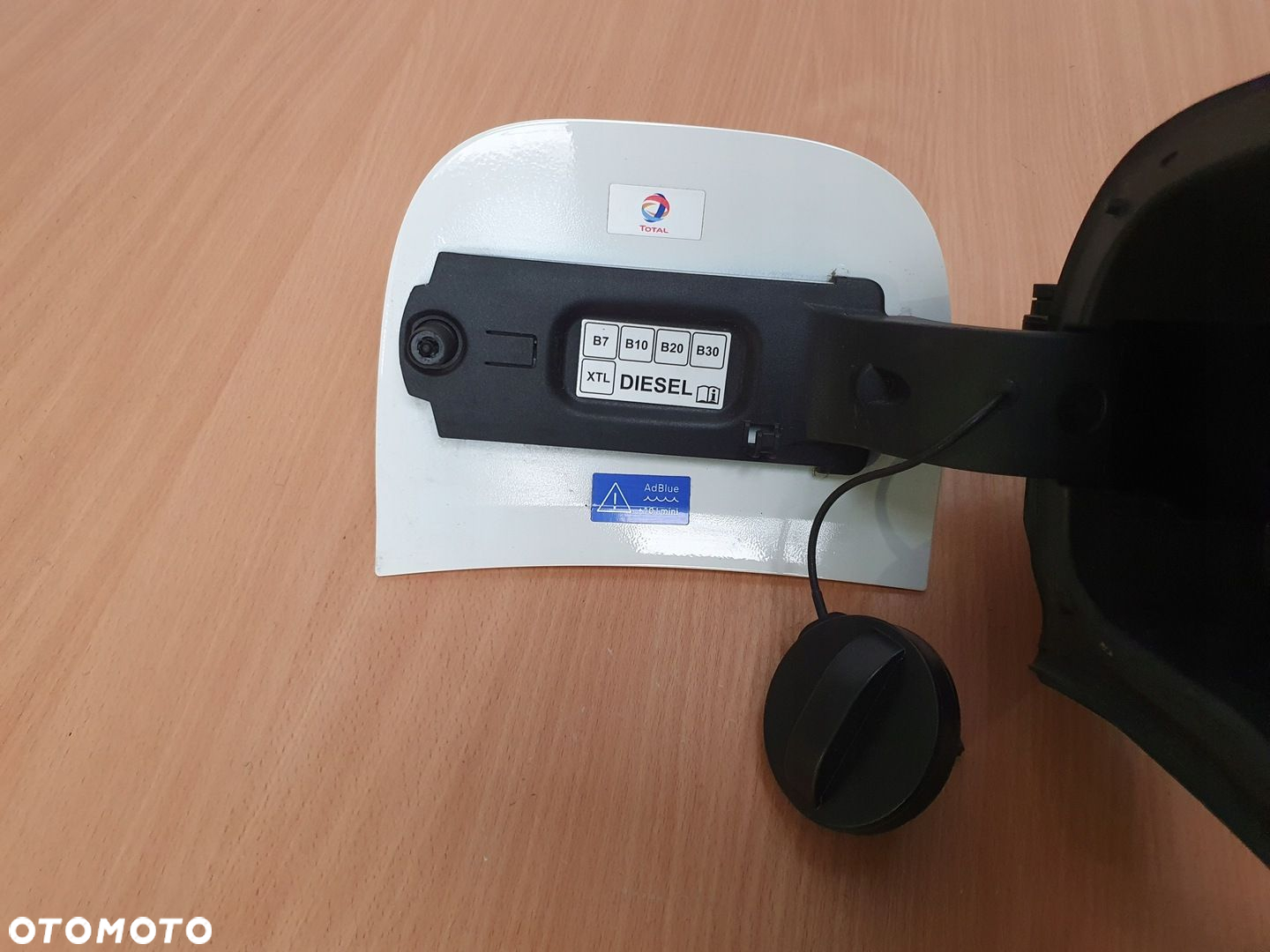 KLAPKA WLEWU PALIWA KOREK SIŁOWNIK CITROEN C3 AIRCROSS 13461780 EWP - 3