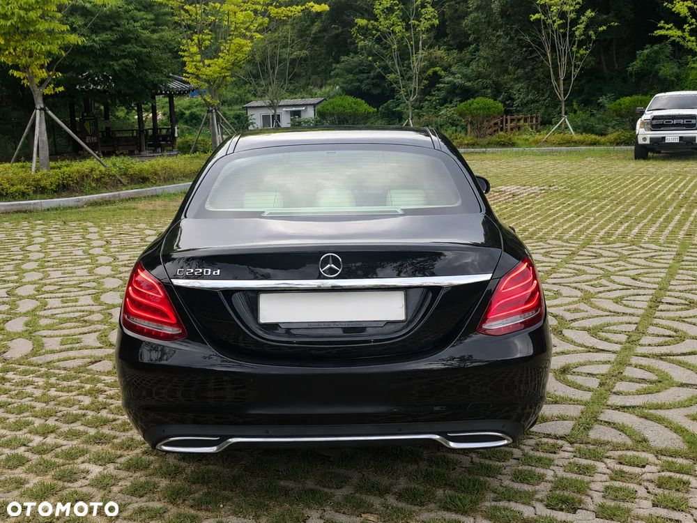 Mercedes-Benz Klasa C 220 d 4-Matic 9G-TRONIC - 4