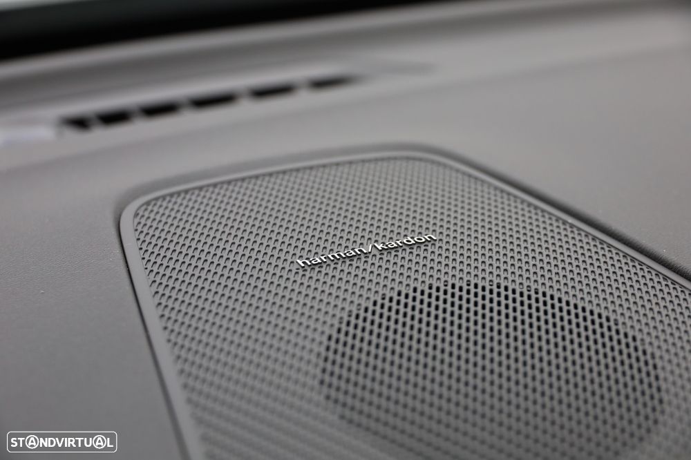 Volvo XC 60 2.0 T6 PHEV Plus Dark AWD - 39