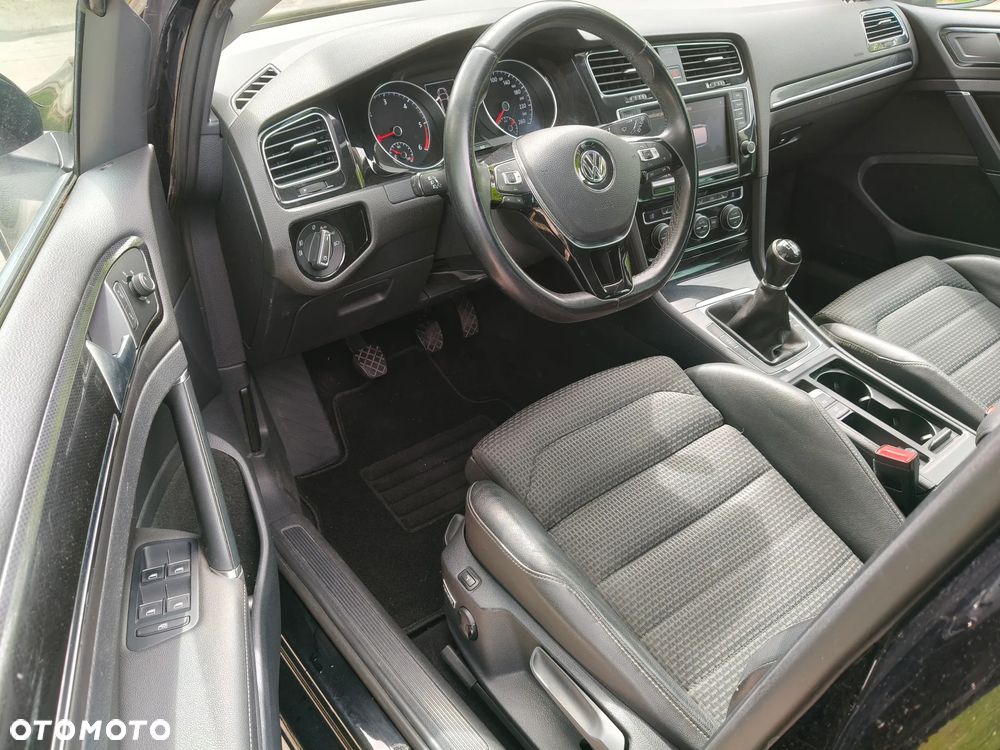 Volkswagen Golf 2.0 BlueTDI Highline - 26