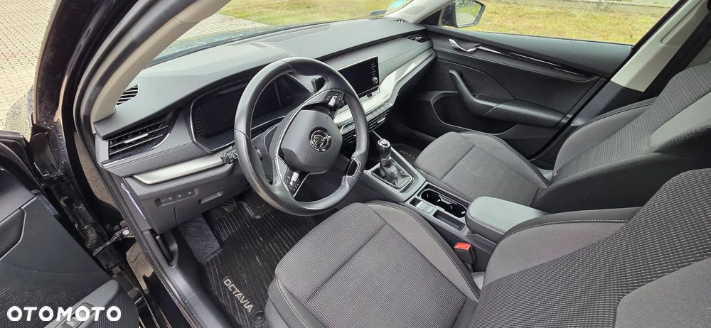 Skoda Octavia 1.5 TSI ACT Ambition - 9