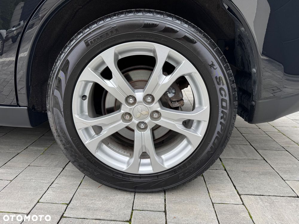Mitsubishi Outlander - 23
