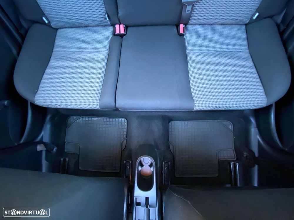 Peugeot 207 1.6 HDi Sport - 11