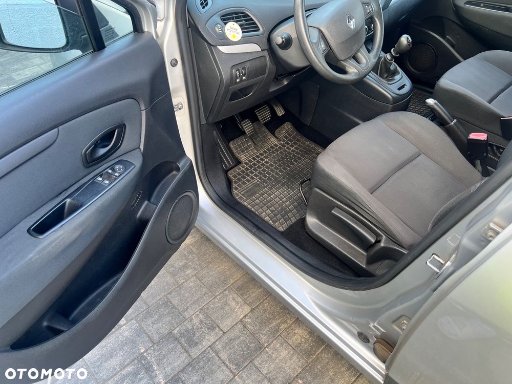 Renault Scenic - 19