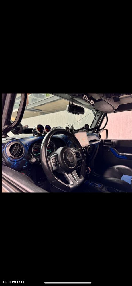 Jeep Wrangler 3.6 Unlim Black Edition II - 12