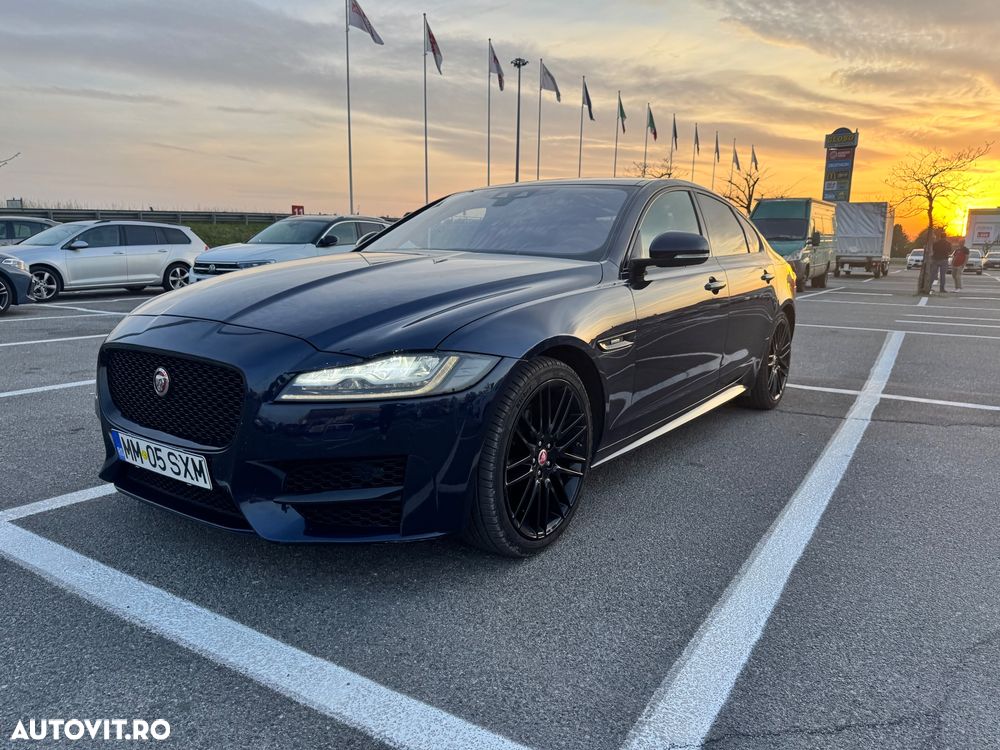 Jaguar XF 20d RWD R-Sport - 2