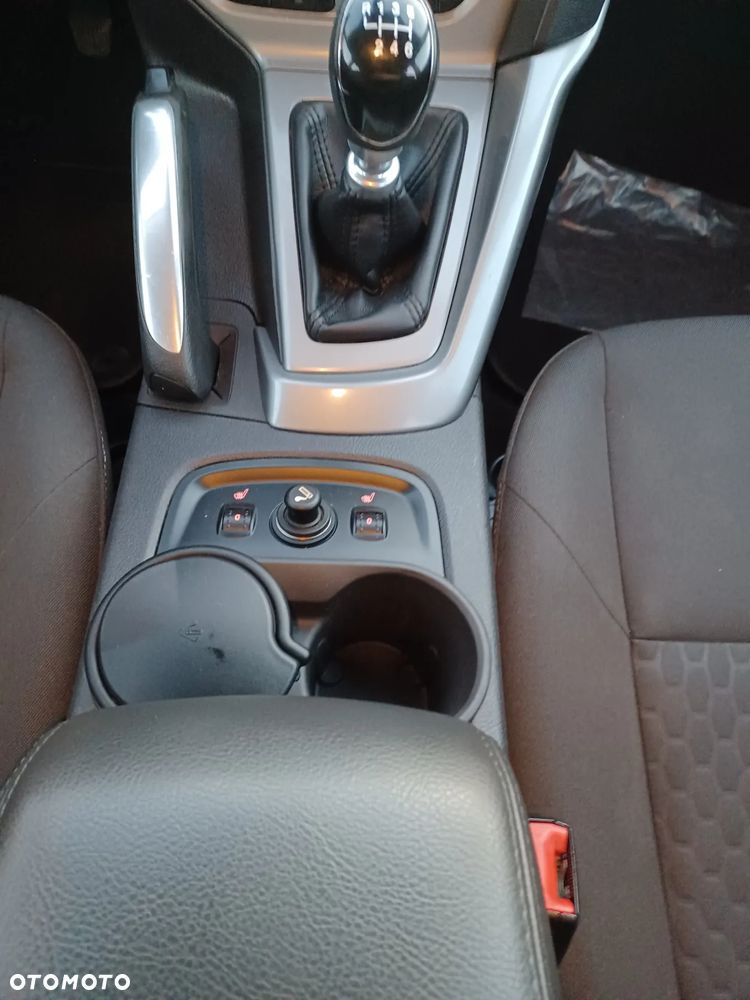 Ford Focus 1.6 TDCi DPF Champions Edition - 2