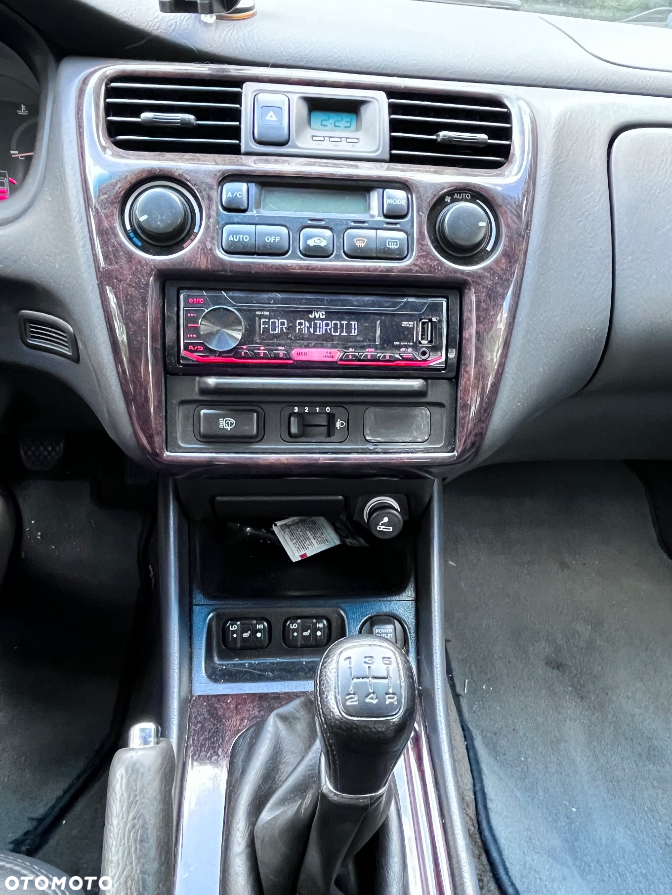 Honda Accord 2.0i ES - 6