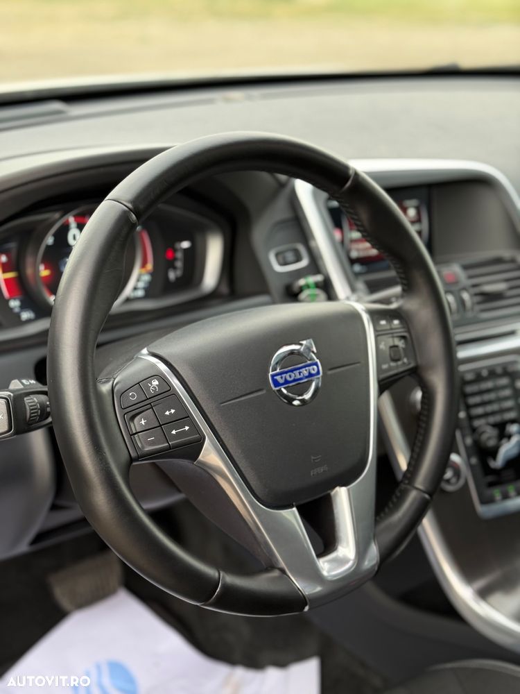 Volvo XC 60 D4 Geartronic Kinetic - 26