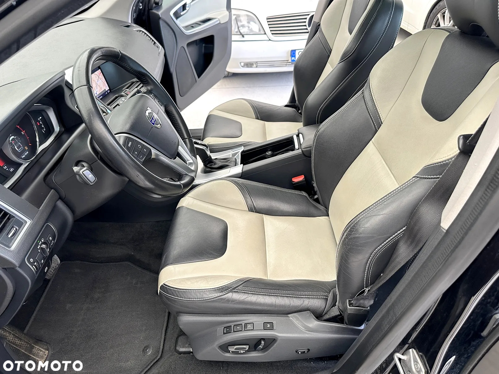 Volvo XC 60 D4 AWD Summum - 7