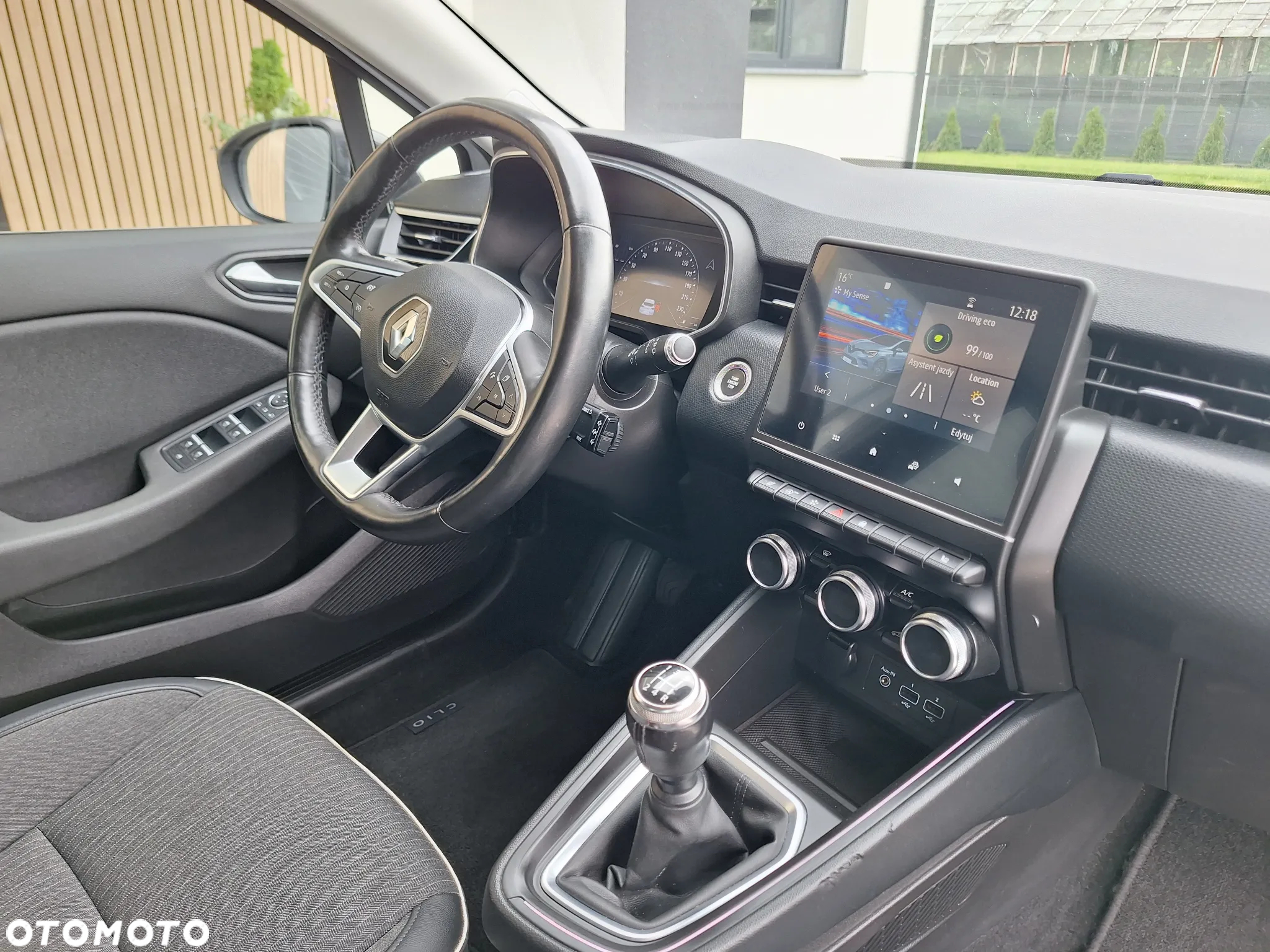 Renault Clio - 8