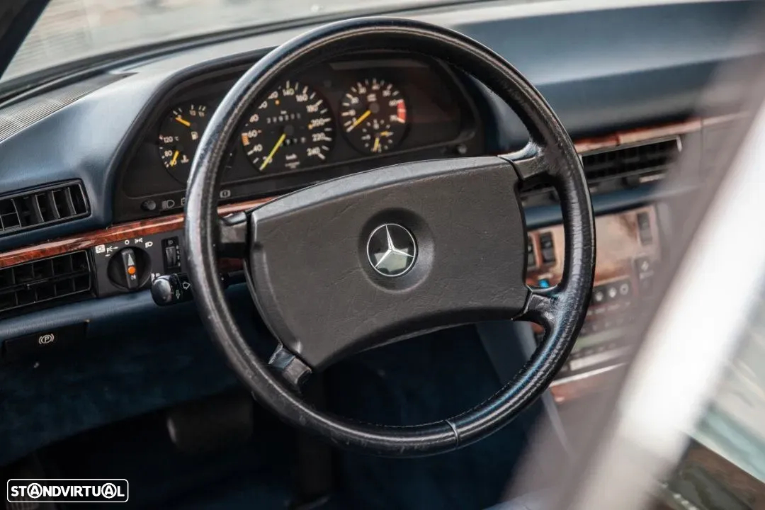 Mercedes-Benz 380 - 8