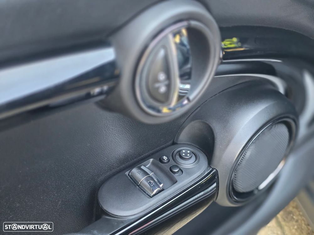MINI 3 Portas Cooper SE Premium Essential - 11