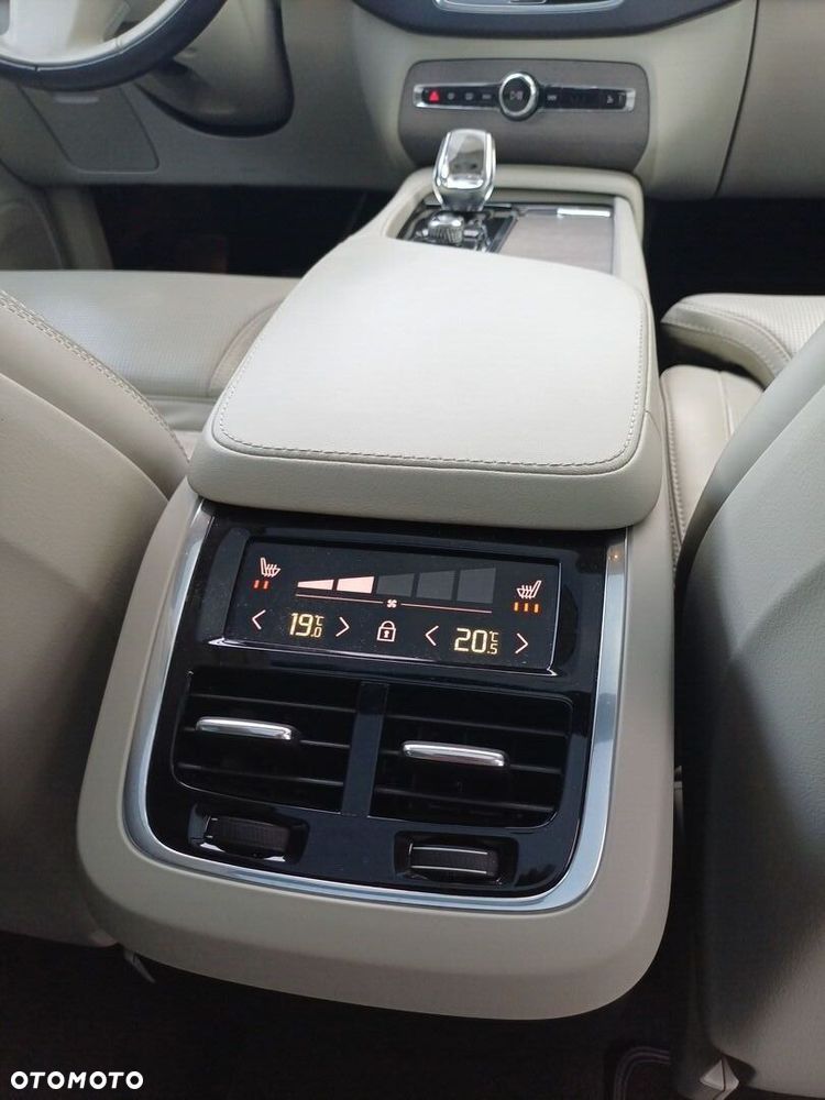 Volvo XC 90 B5 D AWD Inscription 7os - 28