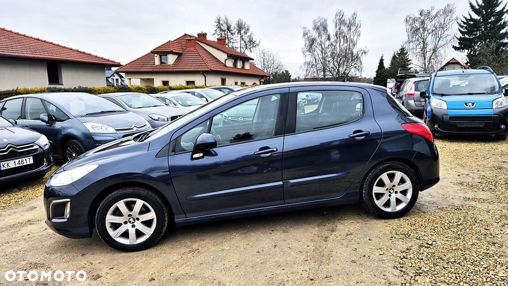 Peugeot 308 1.6 Premium Plus - 23