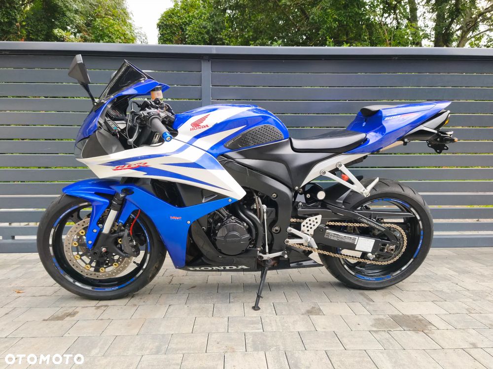 Honda CBR - 9