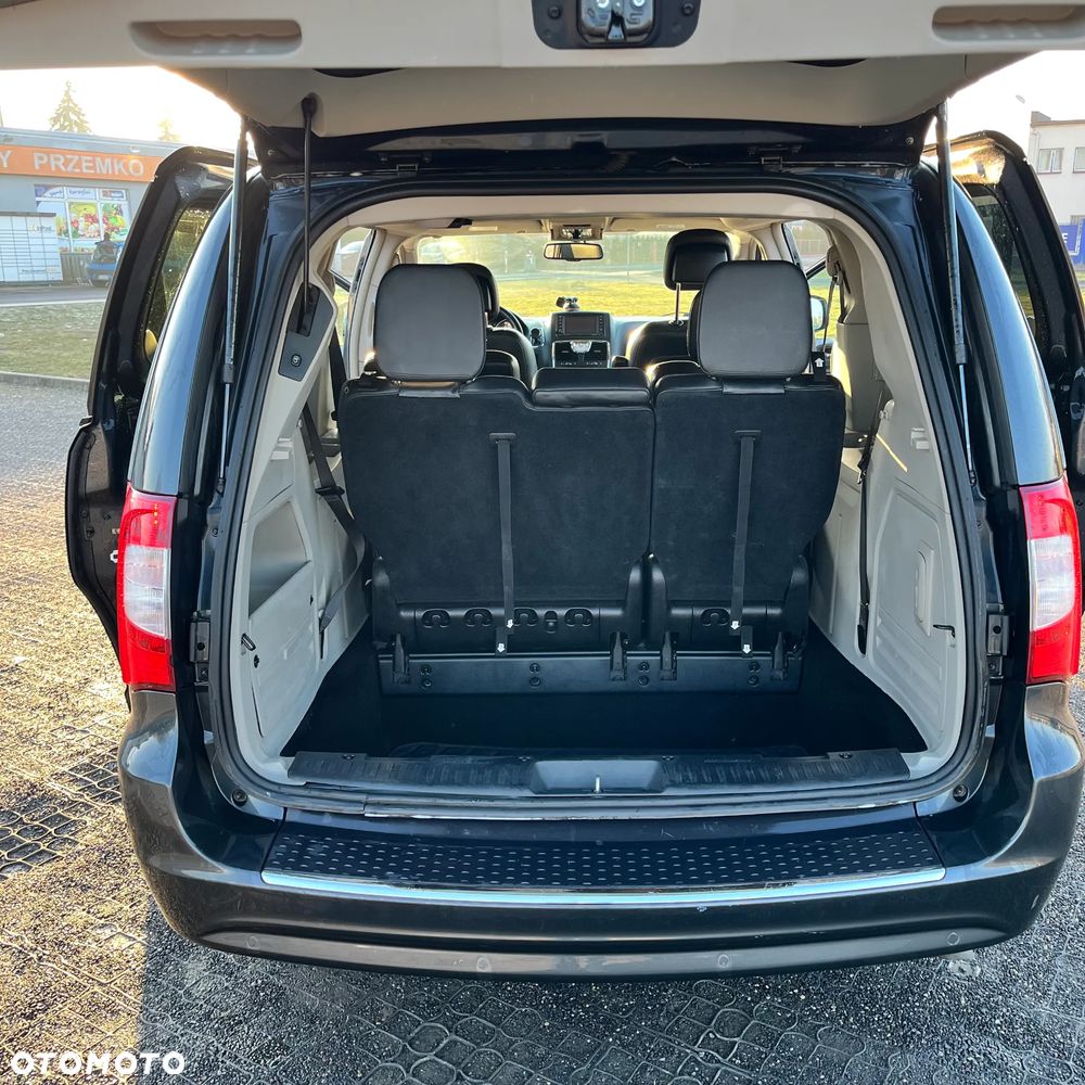 Lancia Voyager 2.8CRD Gold - 13