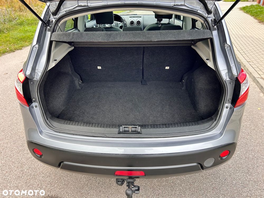 Nissan Qashqai 2.0 lounge - 24