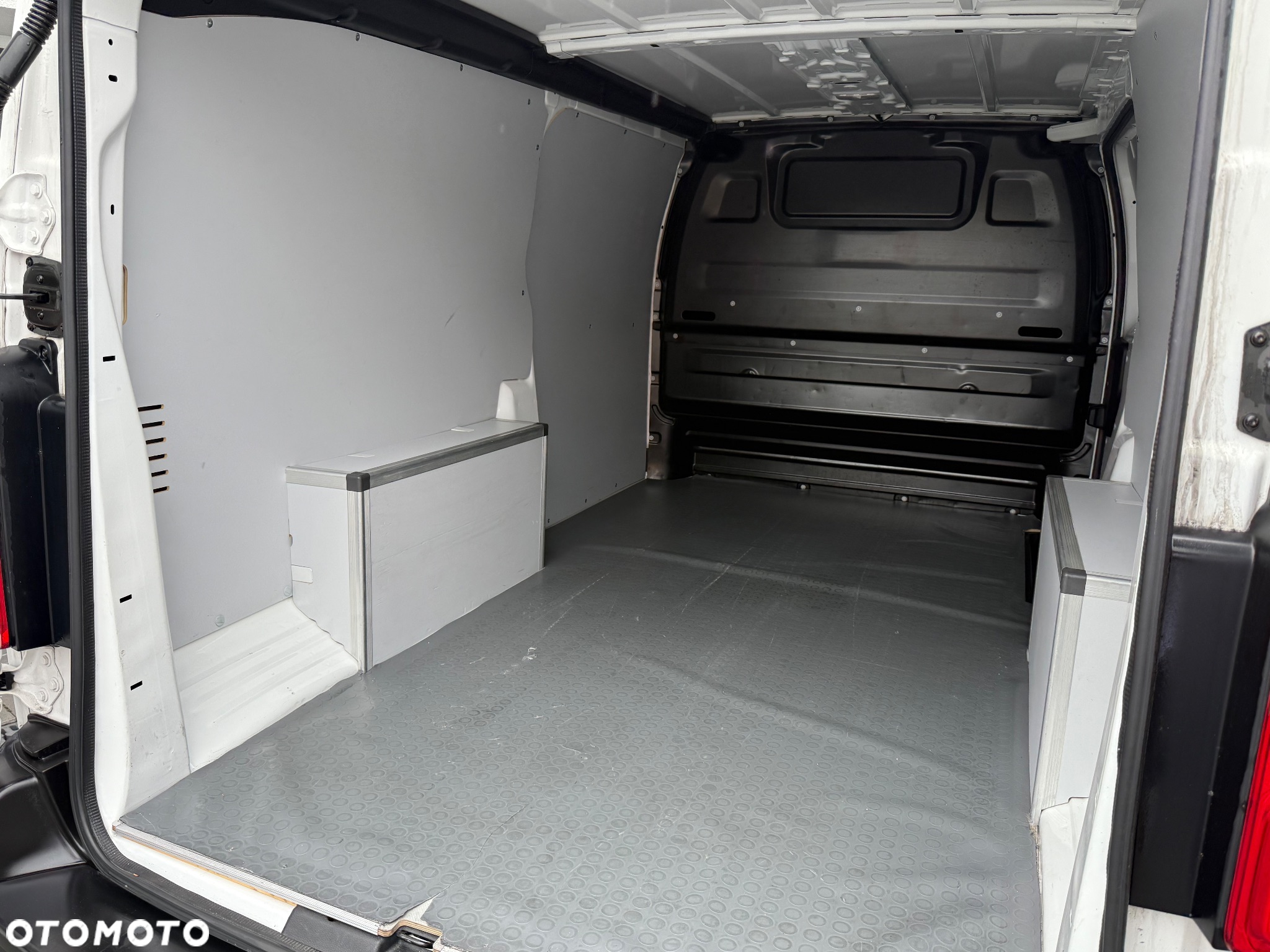 Opel Vivaro - 15
