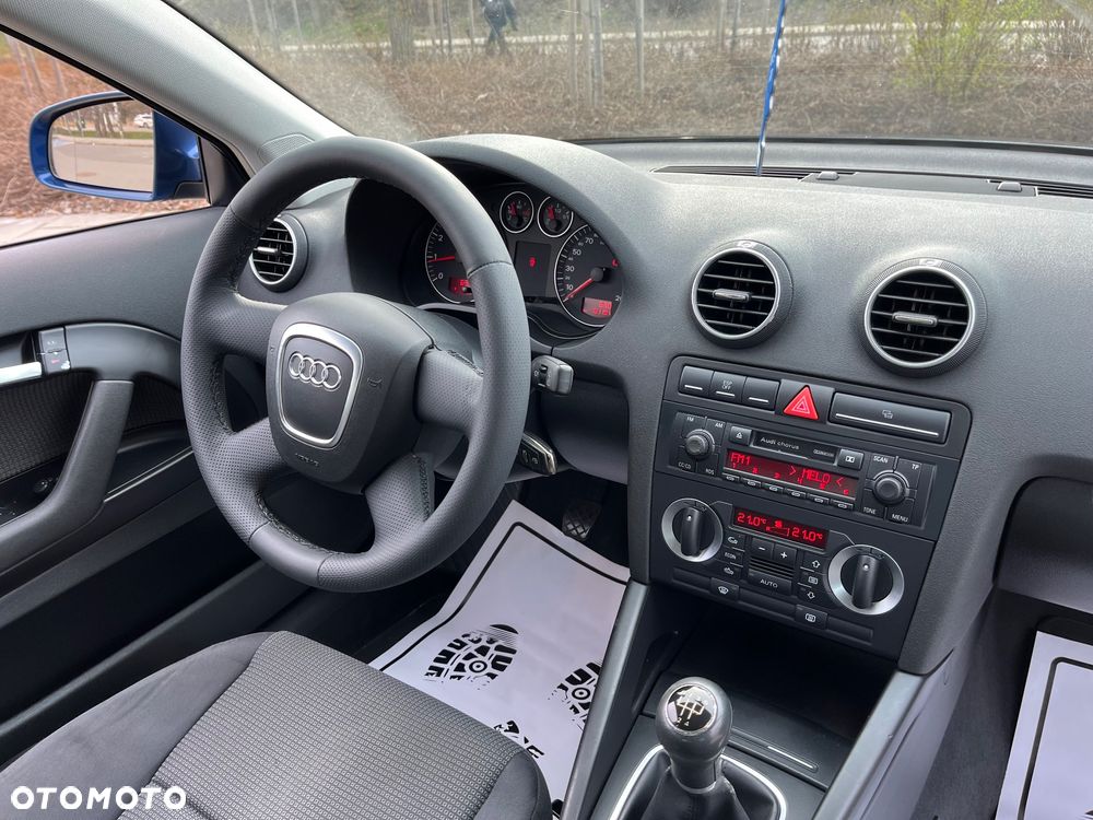 Audi A3 3-drzwiowe 1.6 Ambition - 35