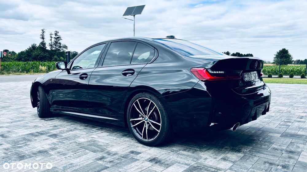 BMW Seria 3 320d xDrive mHEV M Sport - 4