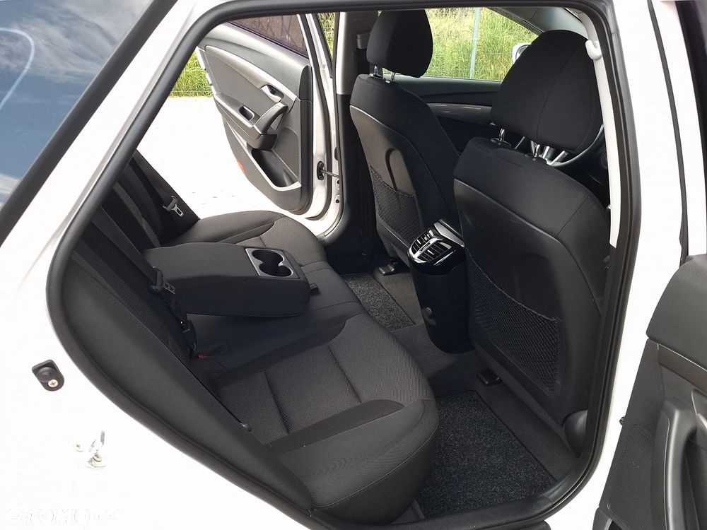 Hyundai i40 1.6 Comfort - 14