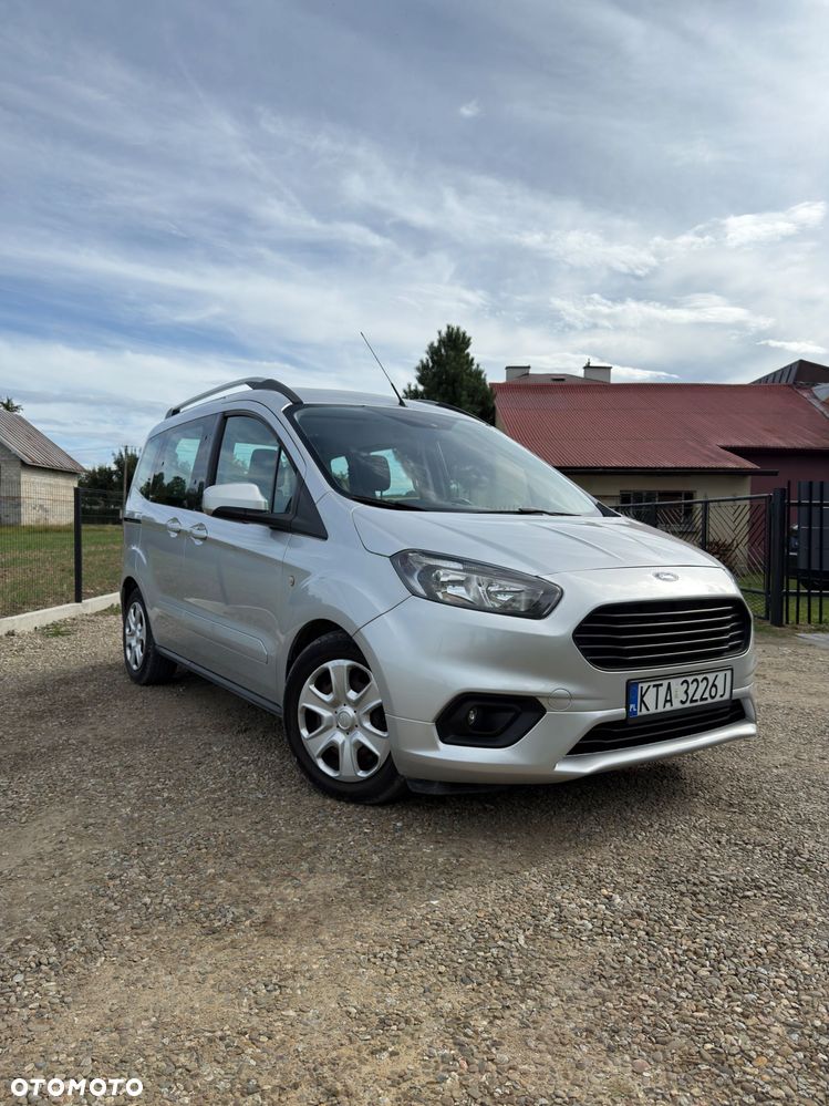 Ford Tourneo Courier - 1