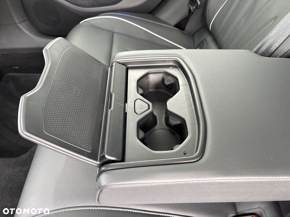 Volkswagen Passat - 30