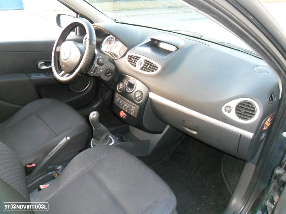 Renault Clio 1.2 16V Dynamique Luxe - 22
