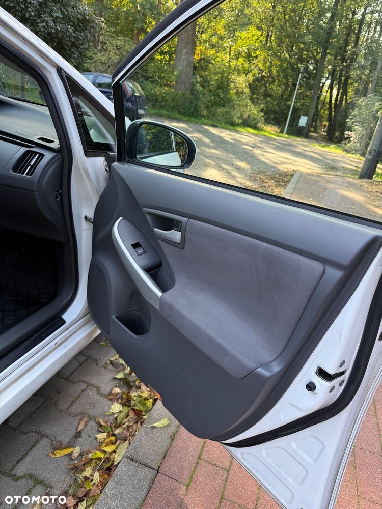 Toyota Prius - 14