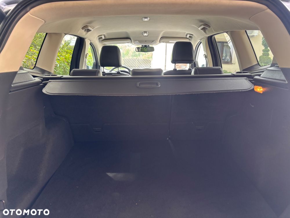 Ford Kuga 2.0 TDCi 2x4 Titanium - 22