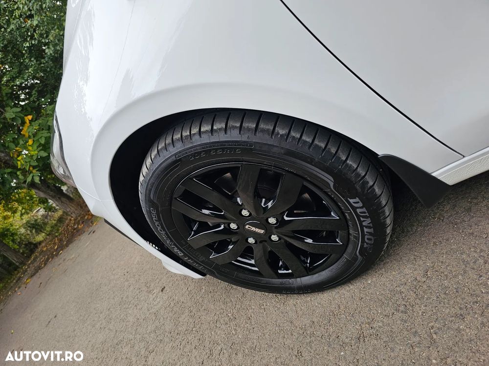 Kia Ceed - 8