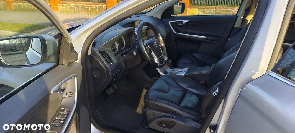 Volvo XC 60 D5 AWD RDesign - 10