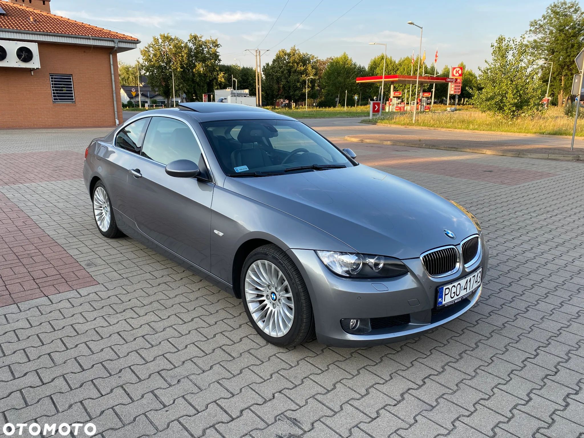 BMW Seria 3 325i - 1