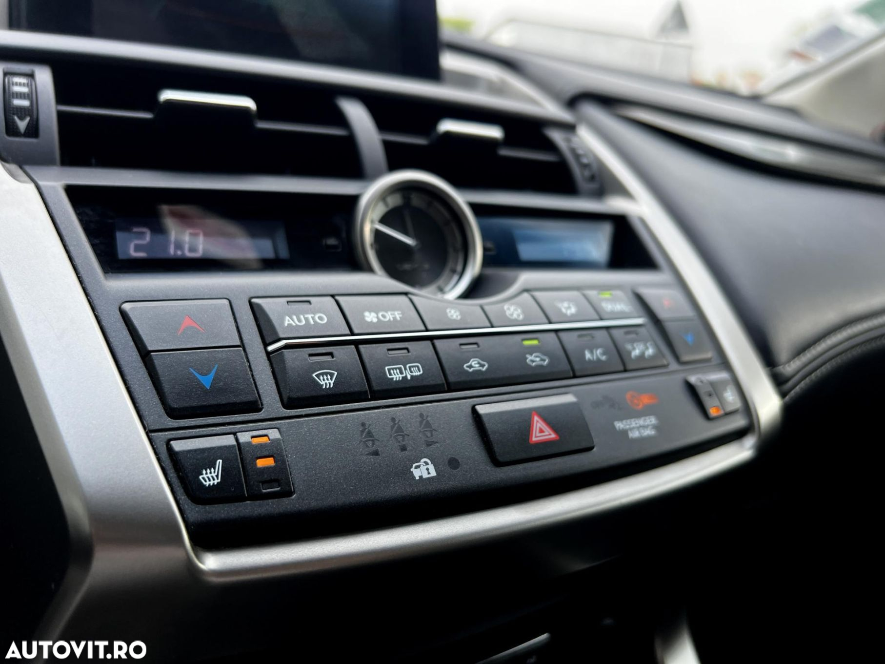 Lexus Seria NX - 13