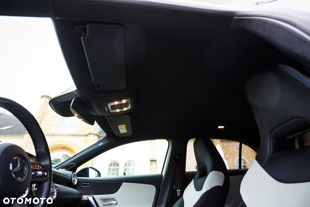 Mercedes-Benz Klasa A 250 AMG Line 7G-DCT - 32