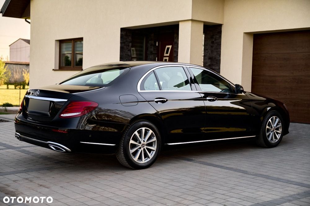 Mercedes-Benz Klasa E 220 d 9G-TRONIC - 14