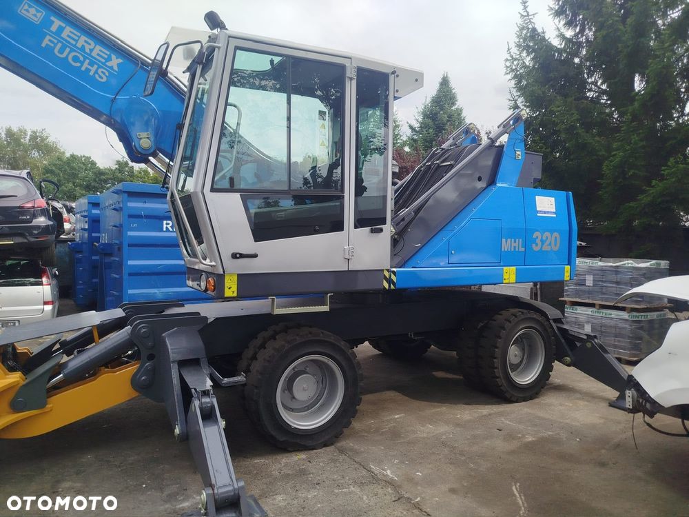 Fuchs MHL 320 - 2