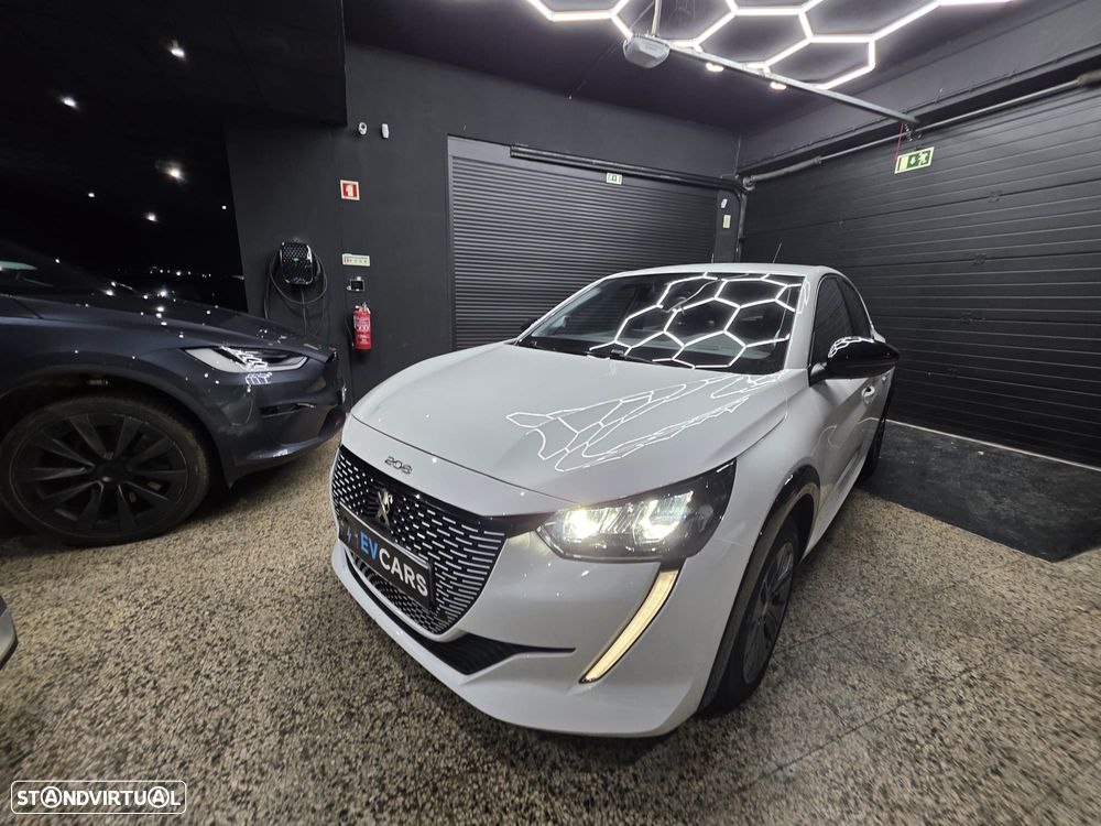 Peugeot e-208 Active Pack - 43