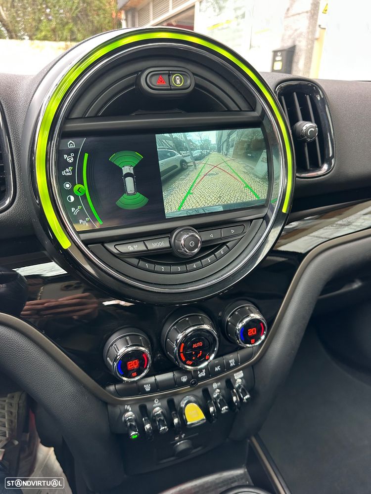 MINI Countryman Cooper SE ALL4 Auto - 11