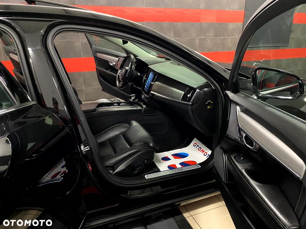 Volvo S90 D5 AWD Momentum - 28
